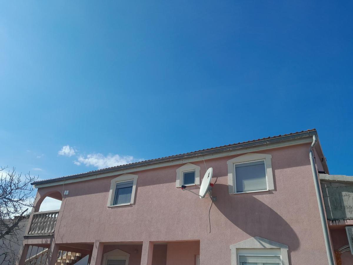 Caliente Apartments Vir B 外观 照片